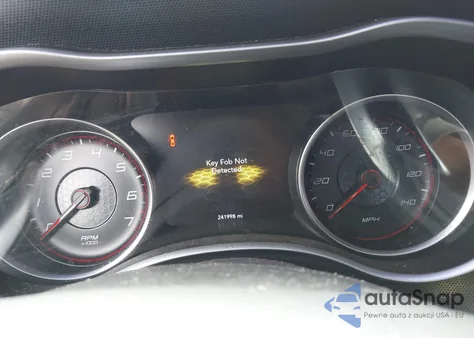 2015 Dodge Charger Sxt z USA, uszkodzony, nr VIN 2C3CDXHG3FH884004